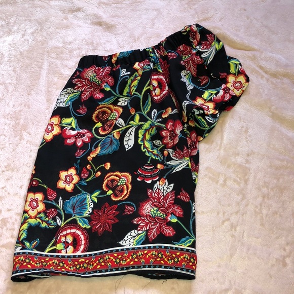 By&By Brand Floral Blouse - Picture 2 of 4